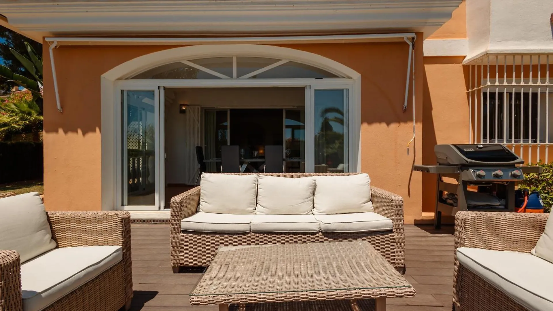 Stunning Villa With Private Pool In Elviria Next To Golf Course Marbella