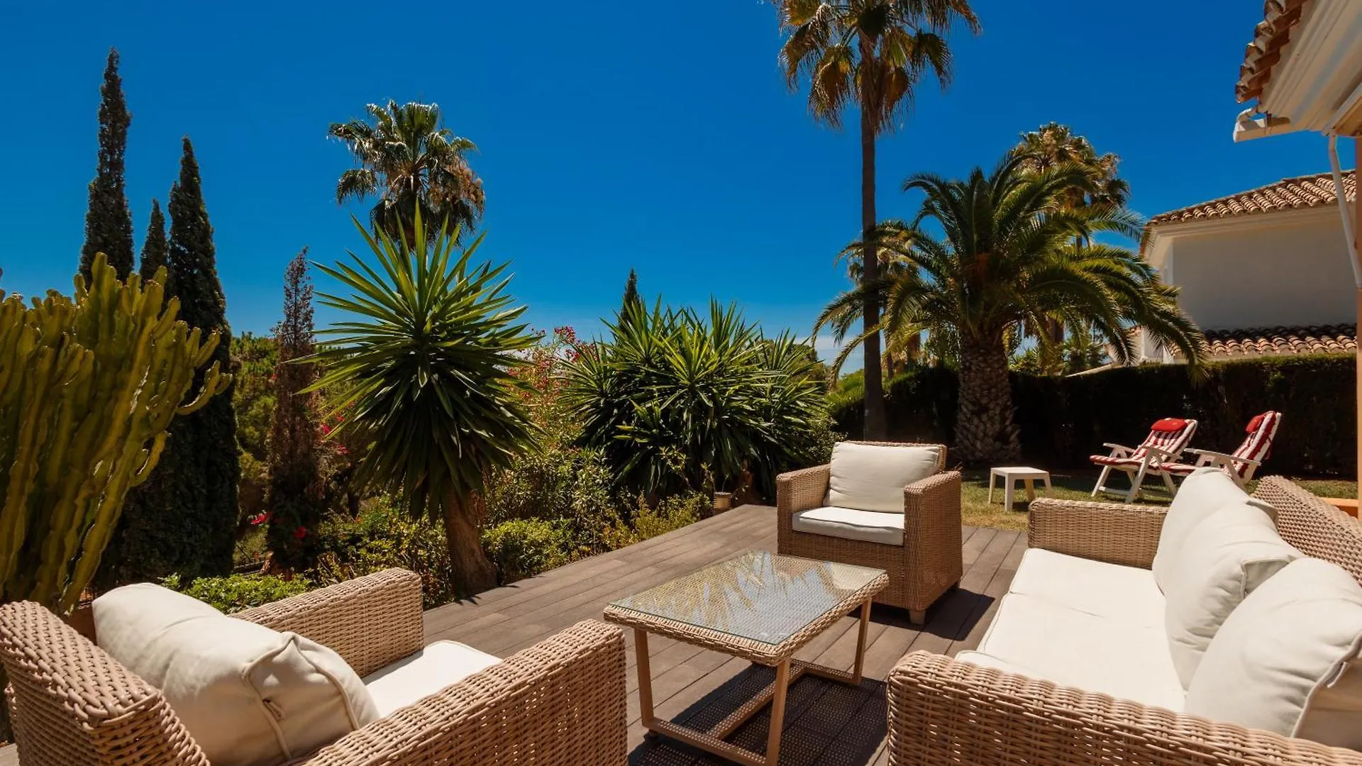 Stunning Villa With Private Pool In Elviria Next To Golf Course Marbella