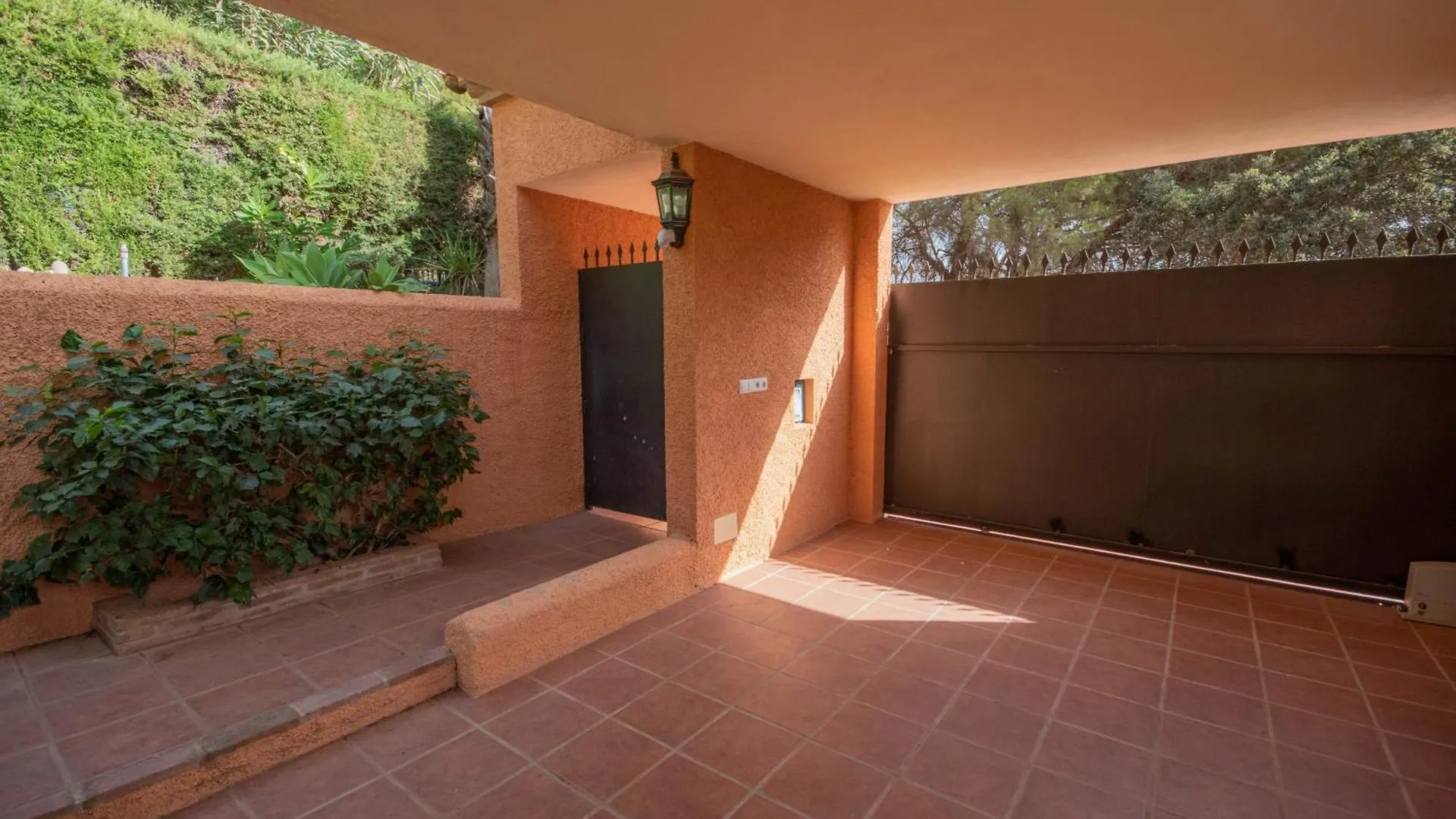 Stunning Villa With Private Pool In Elviria Next To Golf Course Marbella 0*,