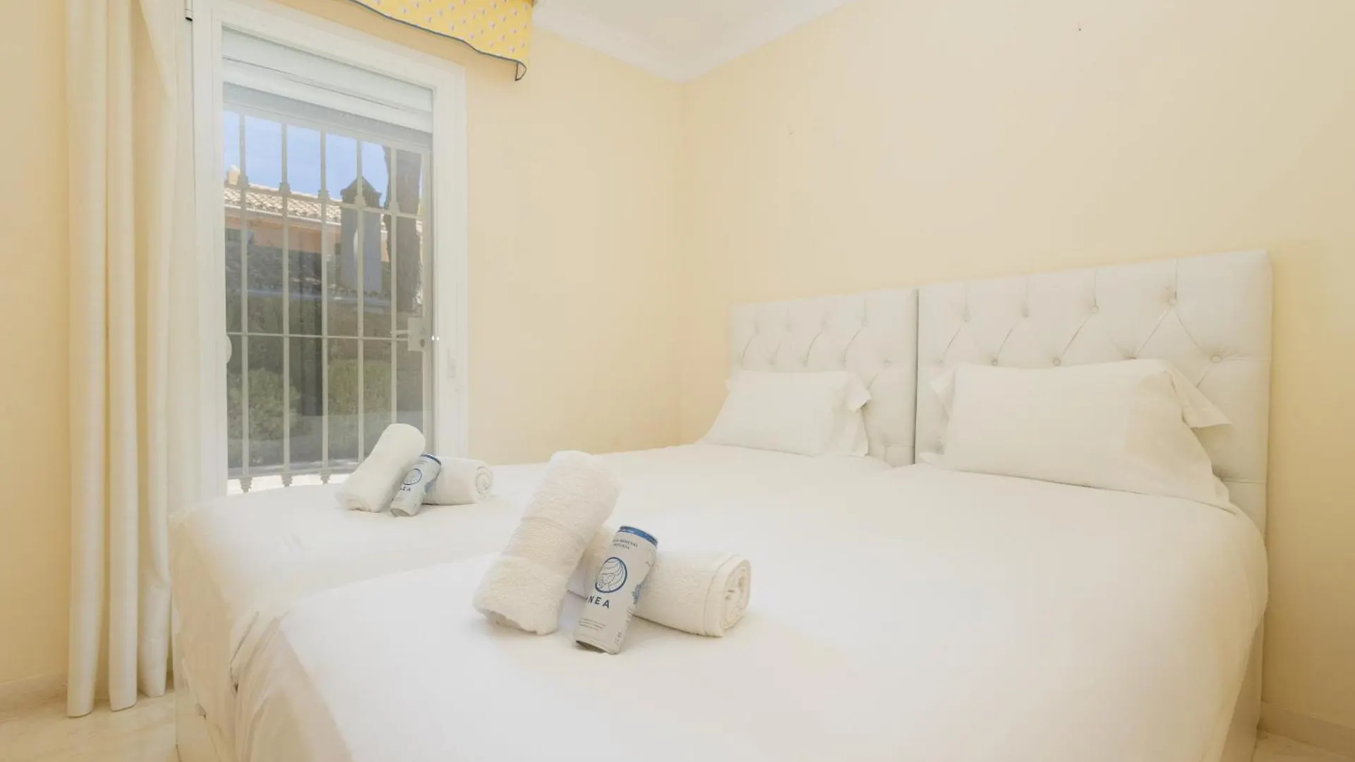 Stunning Villa With Private Pool In Elviria Next To Golf Course Marbella